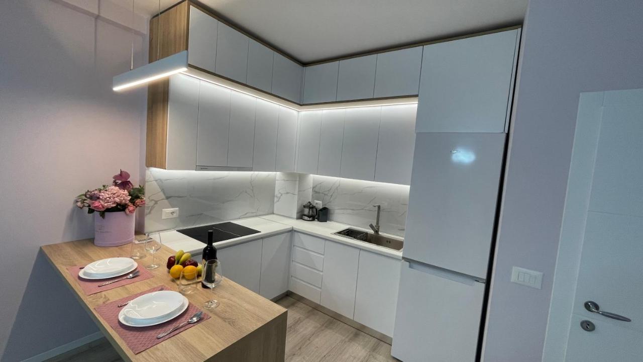 Lovely Apartament Tirana